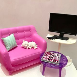 Barbie Sofa and TV set