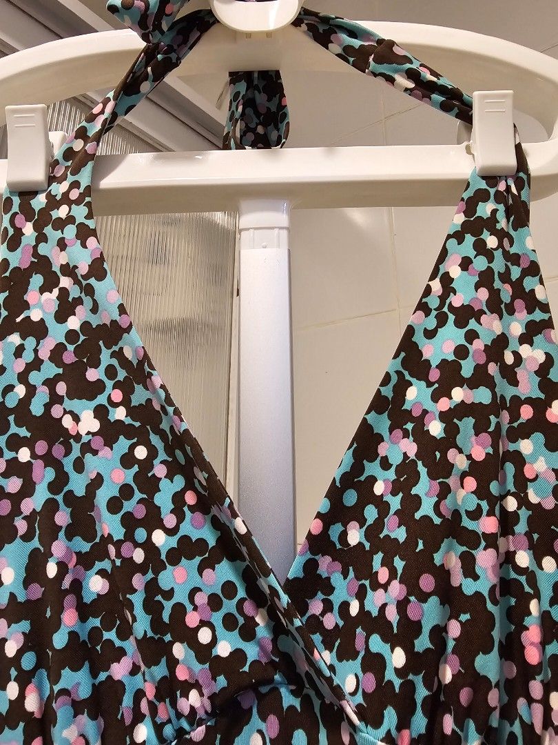 Bcbg dress (Category: Dresses) located in Pasig City. Submitted by chinitafrommanila (Listing ID 1300352446, Image 3). Description: silky soft :).