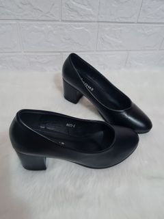 Black shoes - size 36 (best fit 23.5 cm)