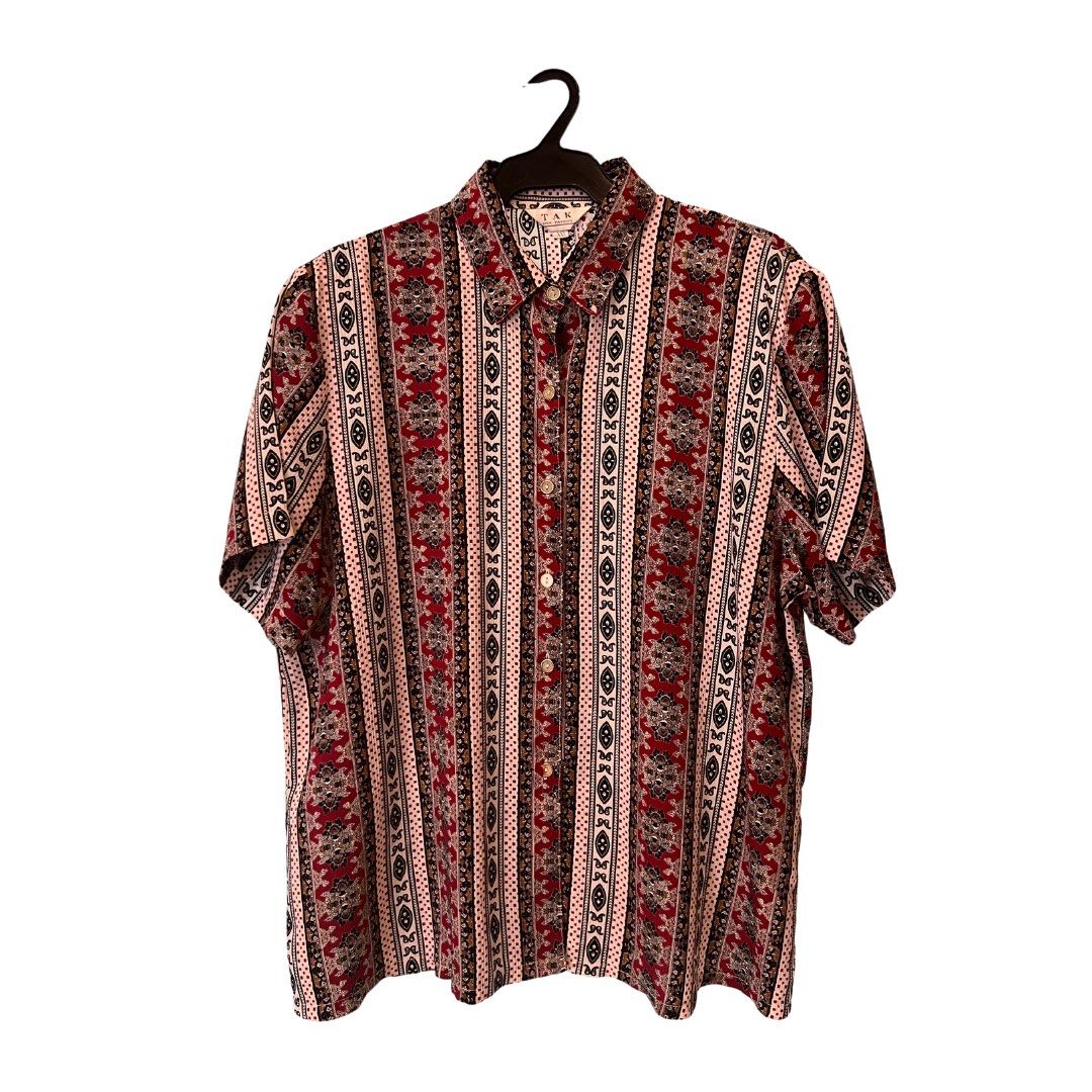 boho patterned polo blouse (Category: Others Tops) located in Las Pinas. Submitted by ctrldianne (Listing ID 1300413325, Image 1). Description: my go to blouse pag may date with the ex 😭 l size. has shoulder pads! .