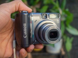 Canon PowerShot A590 IS Digital Camera Digicam