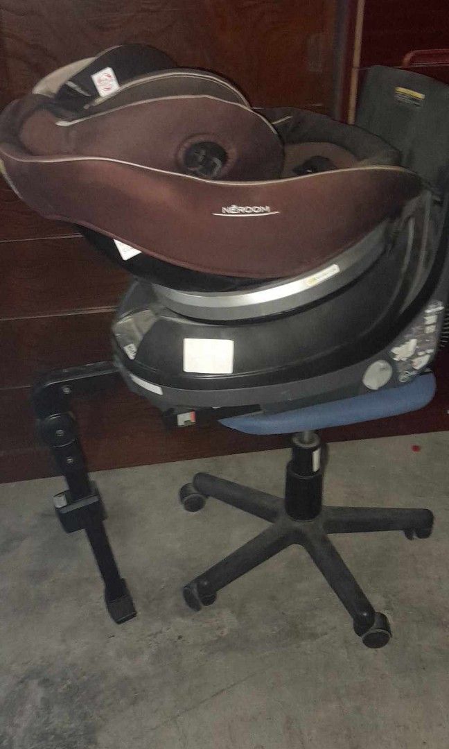 Carseat (Category: Car Seats) located in Caloocan City. Submitted by Unicoijo02 (Listing ID 1300259114, Image 3). Description: baby carseat isofix 360..