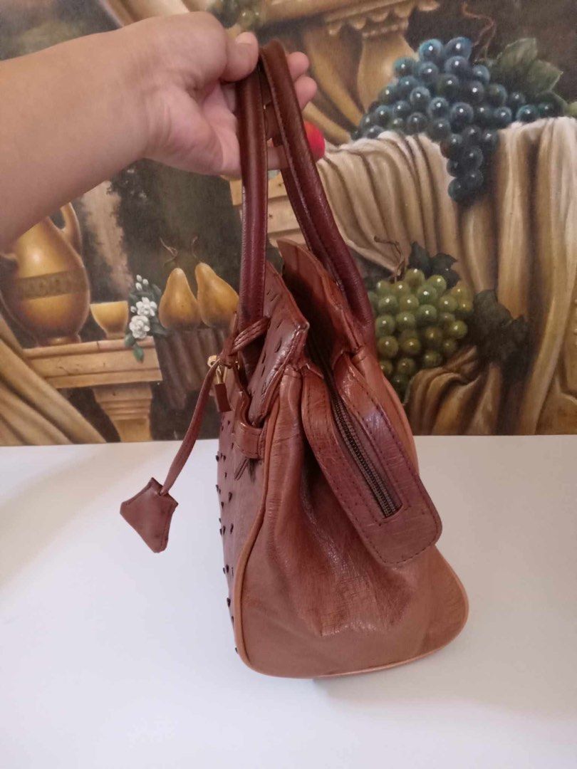 Christian Daniel Ostrich Birkin Style Bag (Category: Luxury Bags & Wallets) located in Muntinlupa City. Submitted by phbudgetluxuryfinds (Listing ID 1300270778, Image 3). Description: ✅You are buying an Authentic and rare ostrich bag 💯 ✅This bag was purchased from Japan ✅Excellent Condition ✅No damage Small and pretty balat na balat.