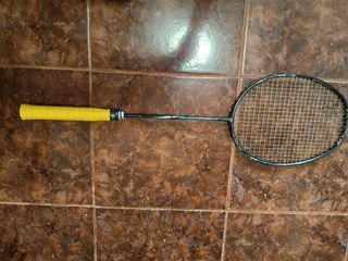 Dunlop Graviton 8.2 XL Badminton Racket