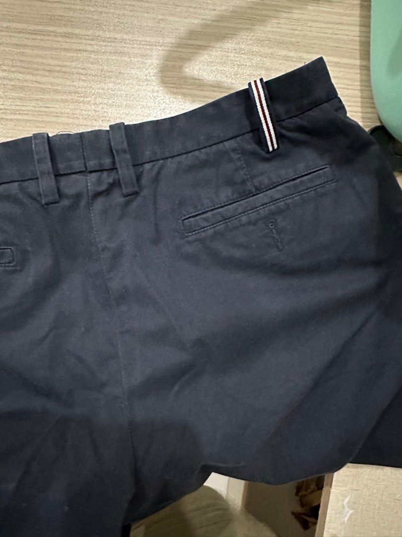 Fred Perry shorts 🩳 💕 (Category: Shorts) located in Caloocan City. Submitted by bbkk08 (Listing ID 1300356382, Image 3). Description: Slightly used Fred Perry 🩳 Issue: stain inside pocket and not outside .