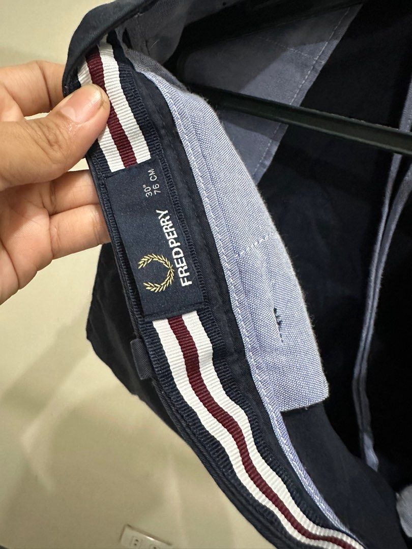 Fred Perry shorts 🩳 💕 (Category: Shorts) located in Caloocan City. Submitted by bbkk08 (Listing ID 1300356382, Image 1). Description: Slightly used Fred Perry 🩳 Issue: stain inside pocket and not outside .