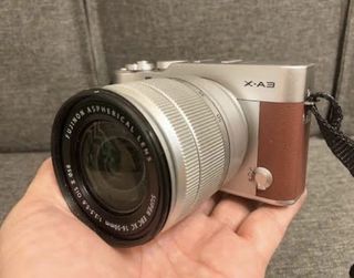 Fujifilm X-A3 mirrorless camera secondhand