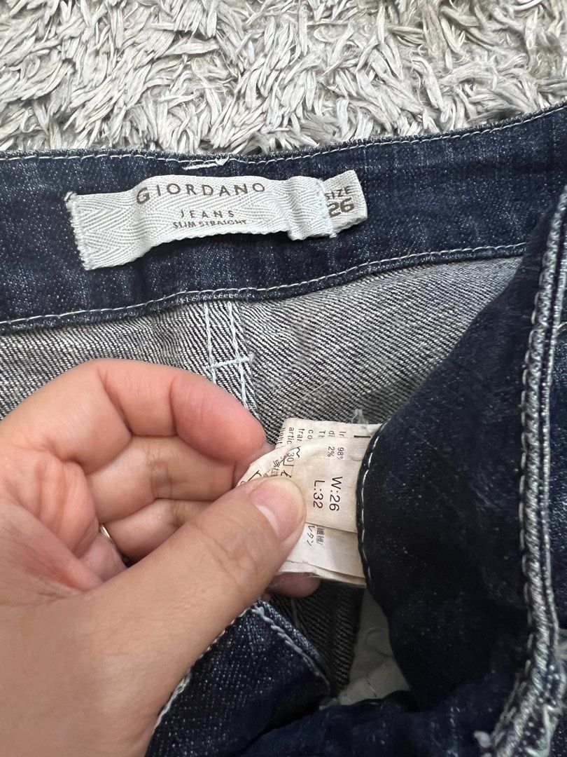 Giordano pants (Category: Jeans) located in San Pedro. Submitted by tabacheengcheeng (Listing ID 1300350126, Image 2). Description: Decluttering Halos di nagamit, more on sa photoshoot lang nasuot. Not sure sa sizing dito sa carousell pero may photo naman ung mismong size ng pants. Wala ng more photos. .