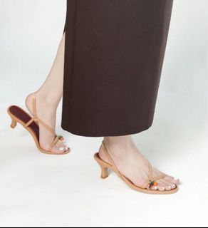 GVN Paloma Heels in Plum (Size 7)