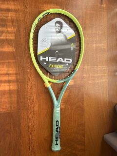 Head Extreme MP L tennis racket