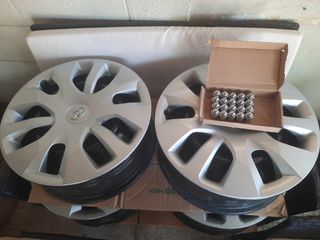 Innova XE Rim with Hubcaps &  Lugnuts