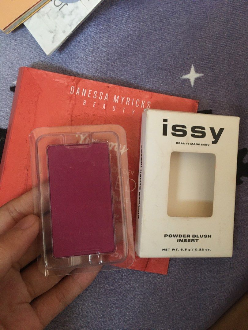 Issy & co blush refill in NASTY (Category: Makeup) located in Carmona. Submitted by sighhhjussss (Listing ID 1300264395, Image 1). Description: - only used to swatch - its way too pigment for my liking and i like their creme blush more than this.