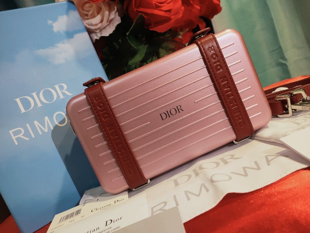 JPN auction DIOR clutch Red (Category: Luxury Bags & Wallets) located in Cebu City. Submitted by erlacoleccion (Listing ID 1300260203, Image 2). Description: GENUINE LEATHER JAPAN AUCTION ITEM CODED.