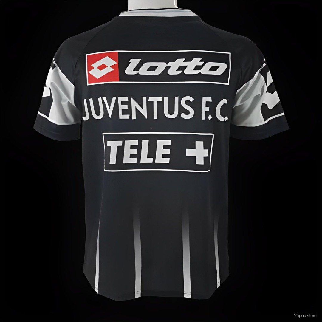 Juventus 2002 Training Jersey 2002-03 Juventus Lotto 'Scuola