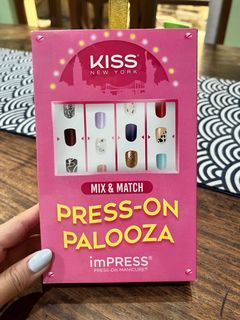 KISS Press-On Palooza Short nails