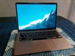 MacBook Air M1 Chip 2020 | 8 GB RAM 256 GB SSD