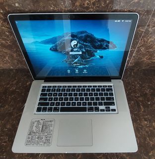 FREE SHIPPING - MacBook Pro 2012 15" Complete Package