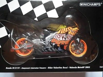 Valentino Rossi フィギュア MotoGP Valencia Minichamps 1:12 Valentino Rossi figurine Ducati Valencia