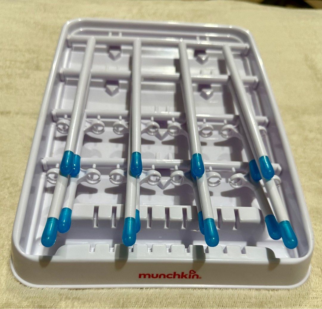 Munchkin Deluxe Drying Rack (Category: Breastfeeding & Bottle Feeding) located in Cebu City. Submitted by evicky (Listing ID 1300272797, Image 2). Description: Munchkin Deluxe Drying Rack Like new to New condition Never been used .