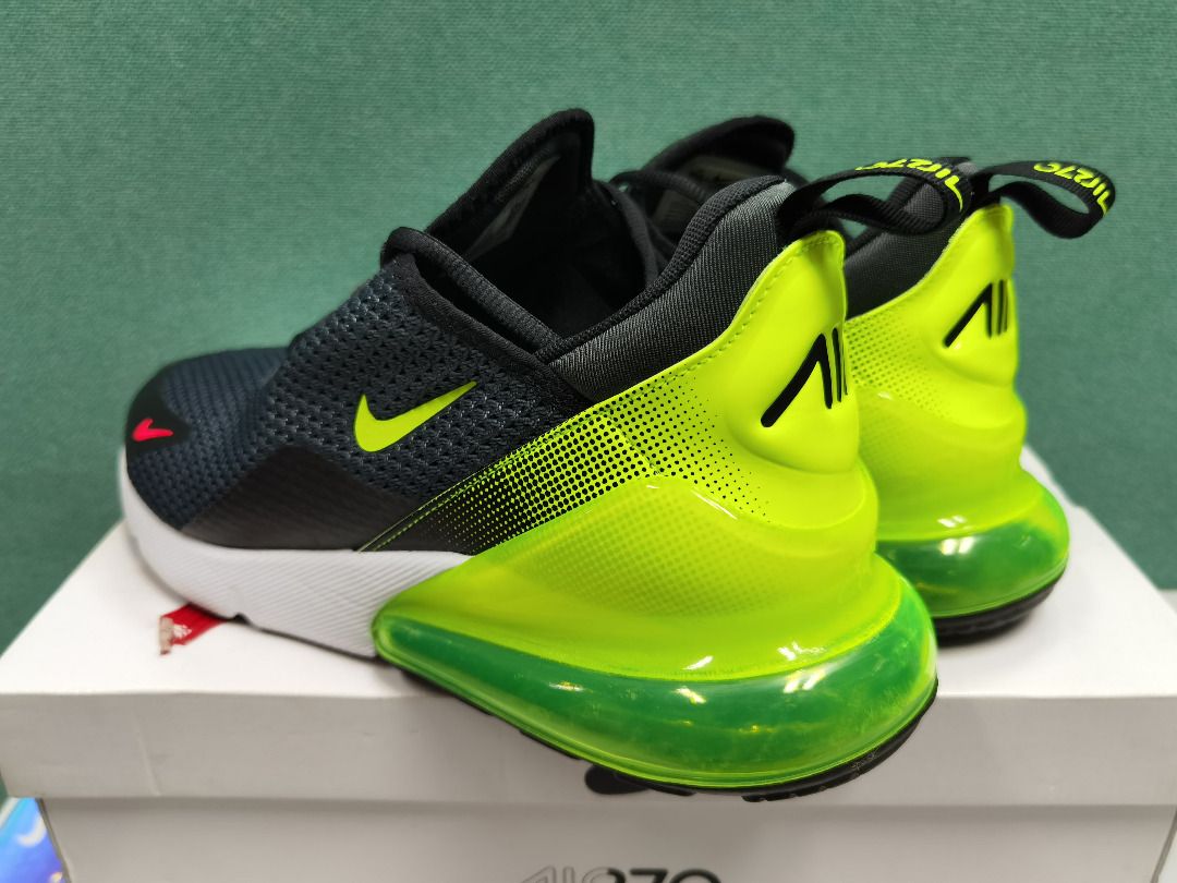 Nike 270 retro future store