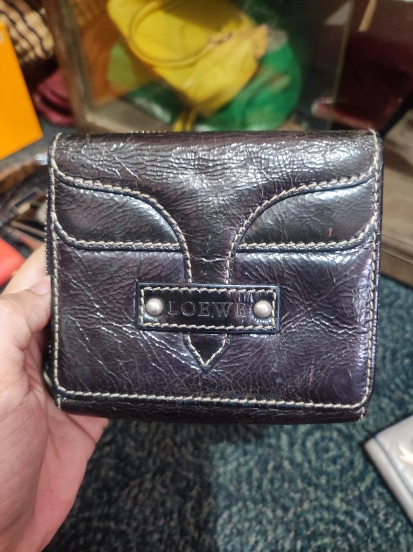 Orig Loewe (Category: Luxury Bags & Wallets) located in Marilao. Submitted by milotiescloset (Listing ID 1300267140, Image 1). Description: Get this for free authentic loewe (may flaws) pero usable pa. If you purchase worth 2k up..