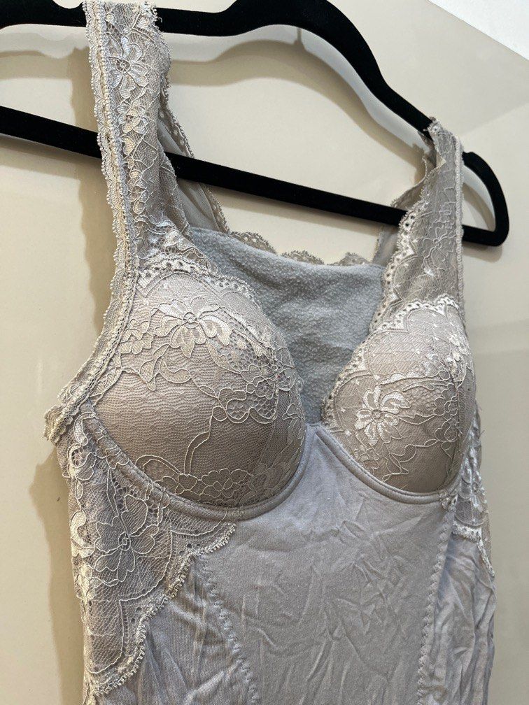 Padded Lace Top (Category: Undergarments & Loungewear) located in Manila. Submitted by ar_things (Listing ID 1300332760, Image 2). Description: RFS: Extreme decluttering hence all items are at its lowest price. Condition of item is stated above. Please check all the photos for details. I am 36B to 36C , fits well. 😊.