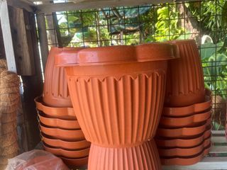 Plastic pots 25cm/18cm