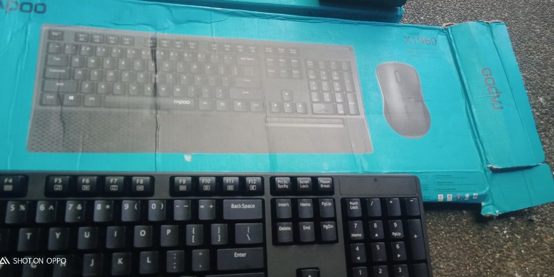 Rapoo wireless keyboard mouse and webcam (Category: Computer Keyboard) located in Las Pinas. Submitted by mommys_koleksyon011 (Listing ID 1300422623, Image 2). Description: bnew 1st bundle w/o mouse 500 2nd bundle complete set 1000 bnew lahat.