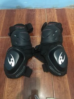 Riding boots and knee pads