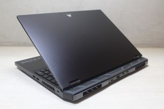 RTX4060 i7 13thgen Acer Predator 16 PH16-71-72VB 240HZ Nvidia gaming laptop