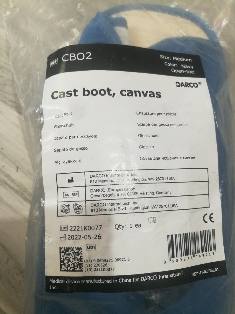 SALE 🌶️ Cast boot, canvas (Category: Braces, Support & Protection) located in Baguio. Submitted by highland_finds (Listing ID 1300287872, Image 3). Description: SALE!! FS: cast boot canvas material medium.
