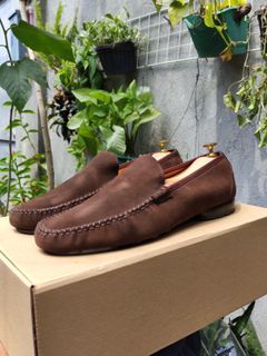 SALVATORE FERRAGAMO (Brown Suede Loafers)
Size: 11 EE