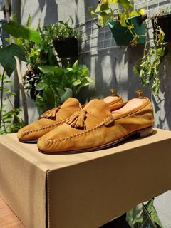 SALVATORE FERRAGAMO 🇮🇹(Yellow Suede Tassel Loafers)
Size: 11 D