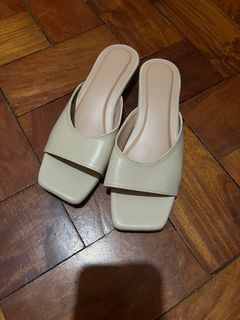 Sandals with 1 inch block heels
