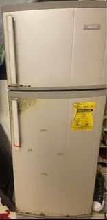 SANYO- 2 DOOR 39 inches refrigerator FOR SALE