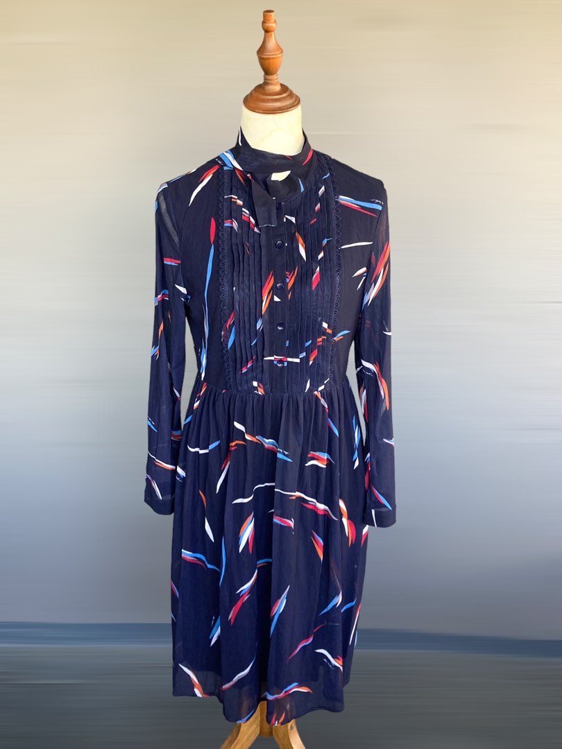 Scarf Navy maxi dress Women s Fashion Dresses Sets Dresses on Carousell