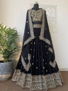 (Category: ) located in . Submitted by elegantwears (Listing ID 1300330448, Image 1). Description: .