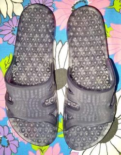 Sensi Women Size 9 Gray Hard Rubber Sandals Water Slides TS3