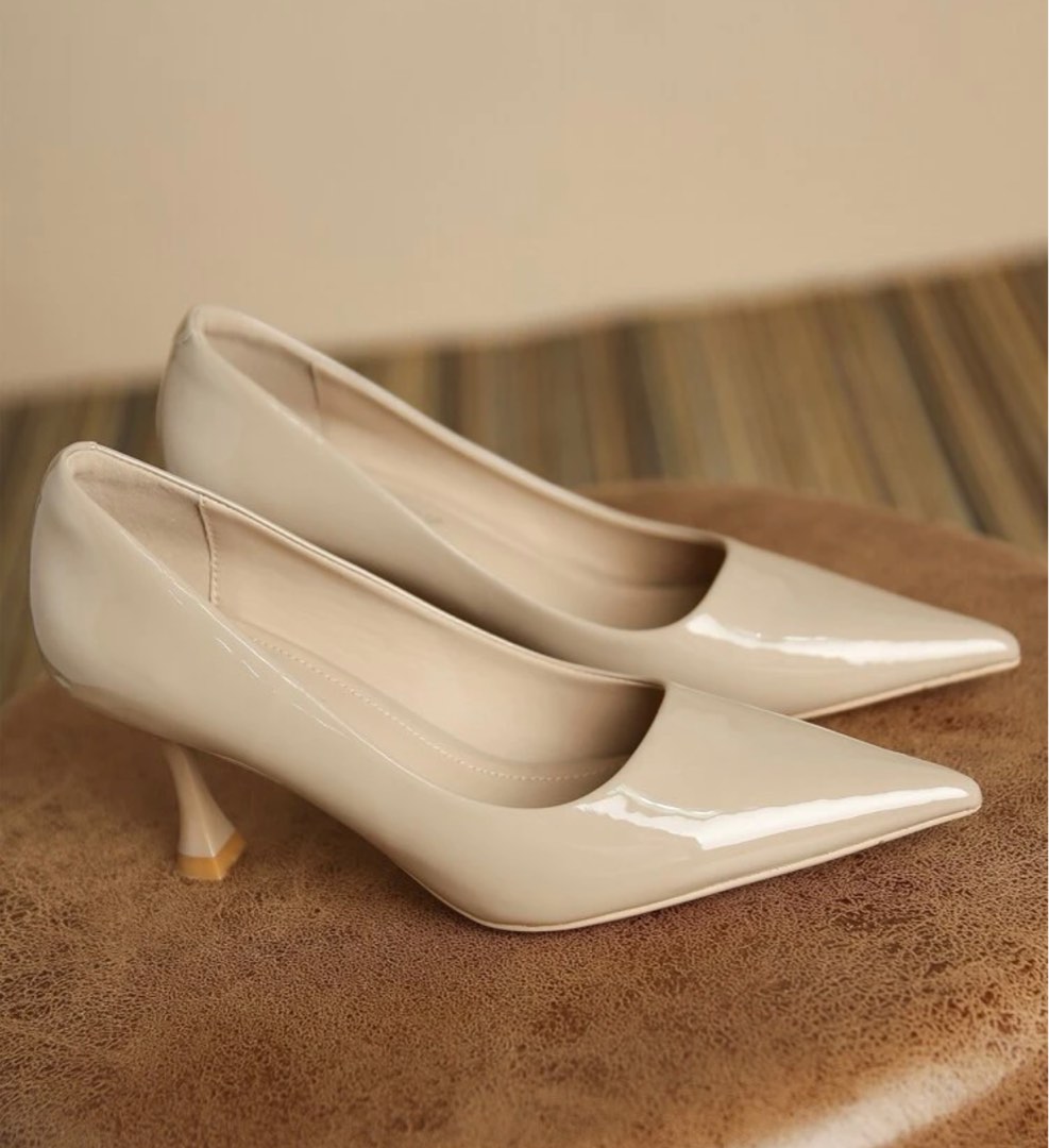 Khaki pumps clearance