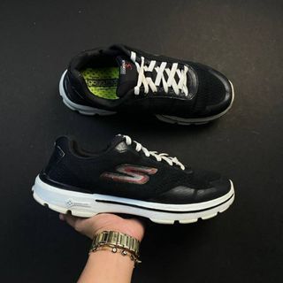 SKECHERS AIR ARCH PIT
