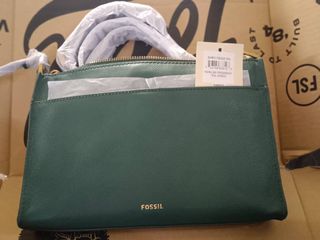 (Category: ) located in . Submitted by OneHundredSolutions (Listing ID 1300359252, Image 1). Description: .
