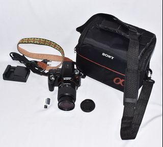 Sony Alpha DSLT A55 with 18-70mm AF lens(with Sony camera bag)