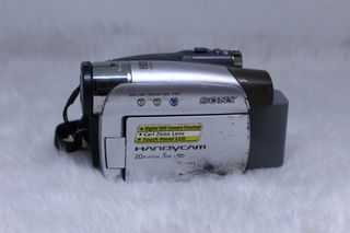 sony dcr-hc30 mini dv handycam with memory stick