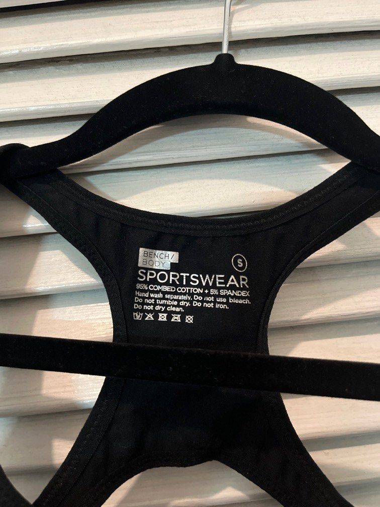 Sportswear Small Black (Category: Activewear) located in Manila. Submitted by ar_things (Listing ID 1300316470, Image 2). Description: RFS: Extreme decluttering hence all items are at its lowest price. Condition of item is stated above. Please check all the photos for details. 😊 .