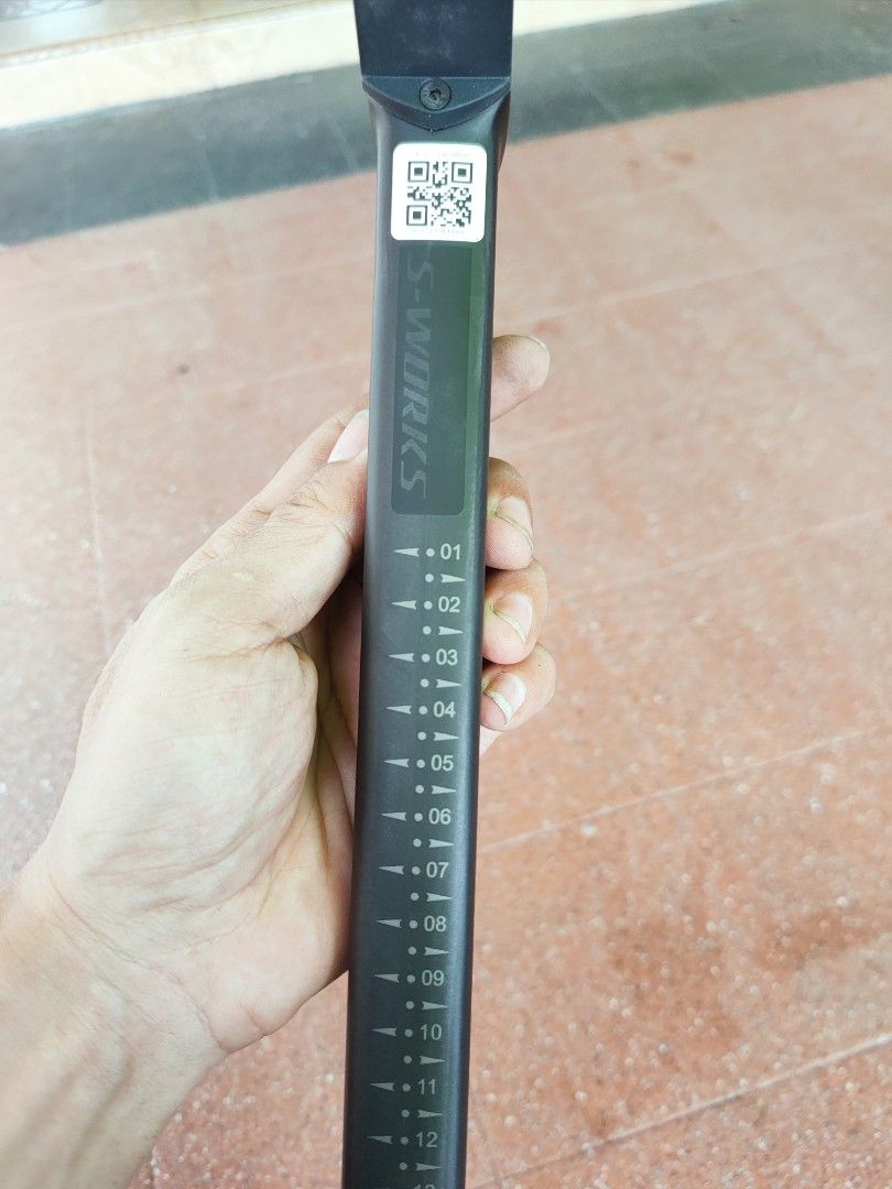 Sworks Tarmac sl7 carbon seatpost (Category: Parts & Accessories) located in Singapore. Submitted by quickbyjazzbike (Listing ID 1300316507, Image 3). Description: OEM For round rail saddle 380mm*20mm offset Price firm.