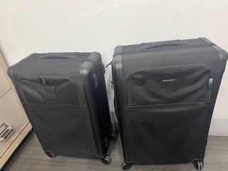 Tumi Luggage - Medium Size Alpha 2 (4 Wheel)