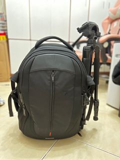 Vanguard Multifunctional Camera and Laptop Bag