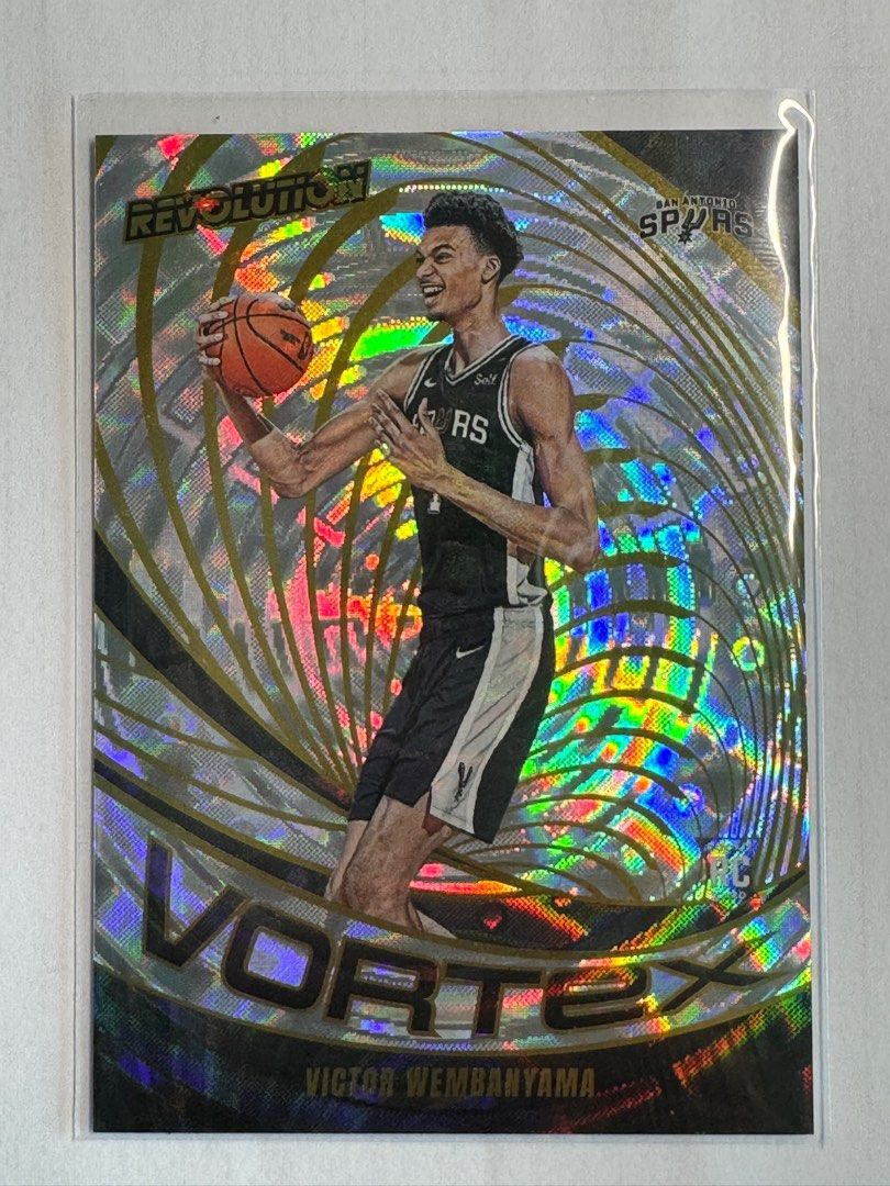 チャンピオン PANINI VICTOR WEMBANYAMA RCカードFRACTAL