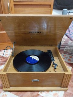 Vintage crosley vinyl player CR47