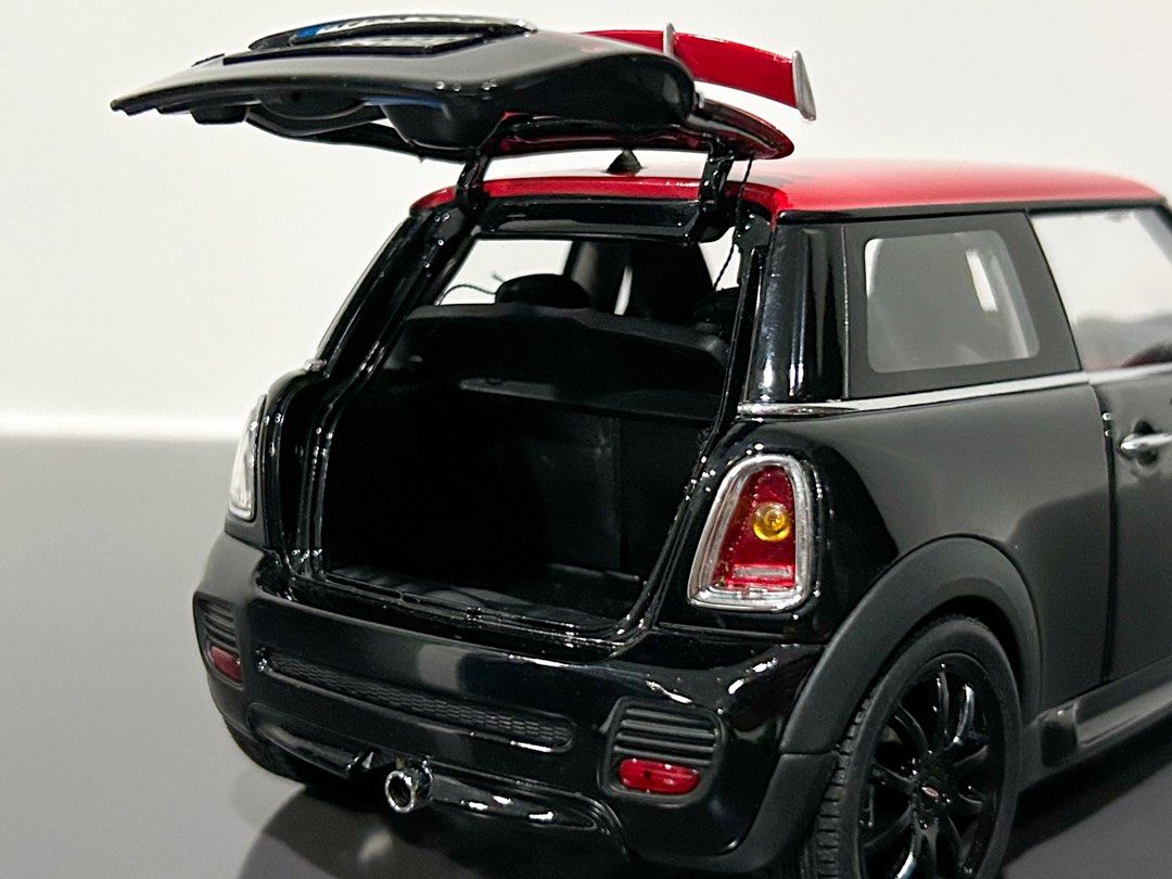 1:18 Kyosho Mini Cooper JCW (R56), Hobbies & Toys, Toys